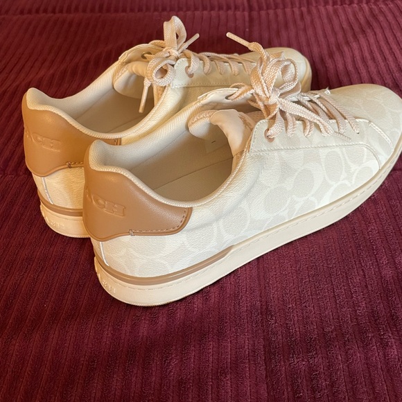 Coach White Sneakers with Soft Fabric and Low-Top Design - Picture 6 of 11